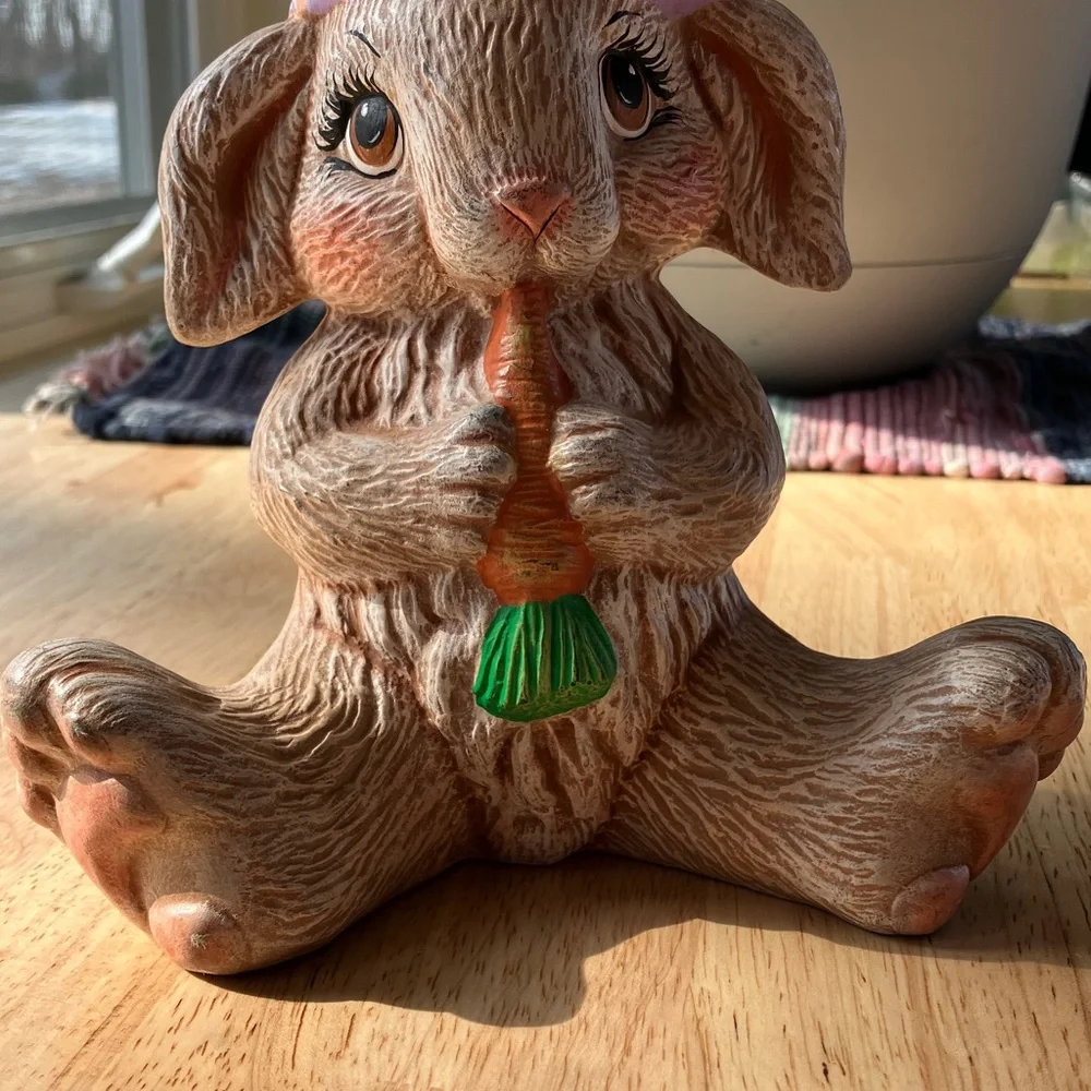 CERAMIC BUNNY DECORATIONS HAND-PAINTED. EXCELLENT CONDITION